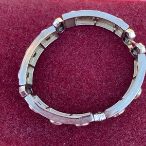 Lia Sophia Bracelet Silvertone stretch